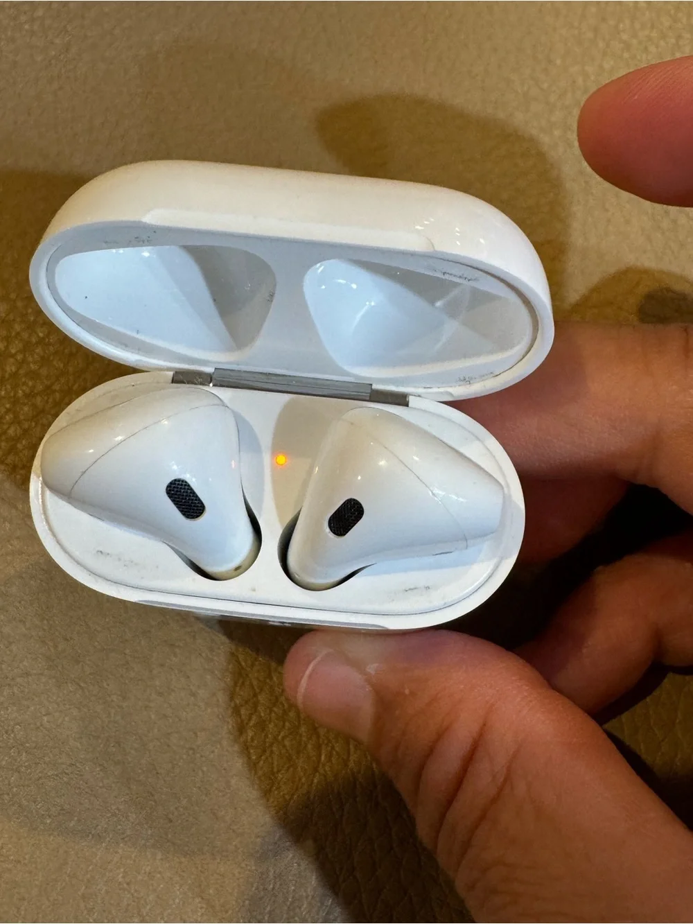 Apple AirPods 1st Generation Wireless Earbuds with Charging Case – TESTED